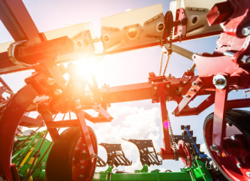 Modern Agricultural Machinery & Equipment
